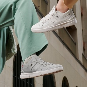 Adidasi Tenis On THE ROGER Clubhouse Dama Albi | 124385-CKN